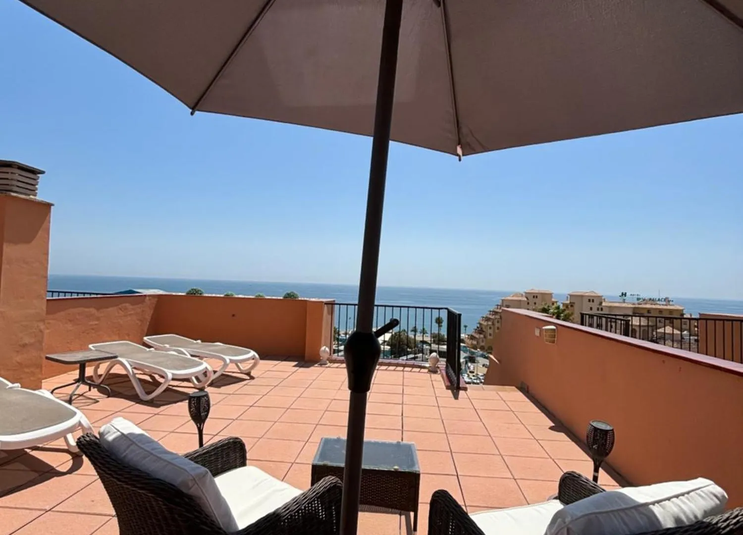 Atico Con Vistas Al Mar Y Con Piscina Frente A Castillo Sohail Fuengirola 0*,  Spain